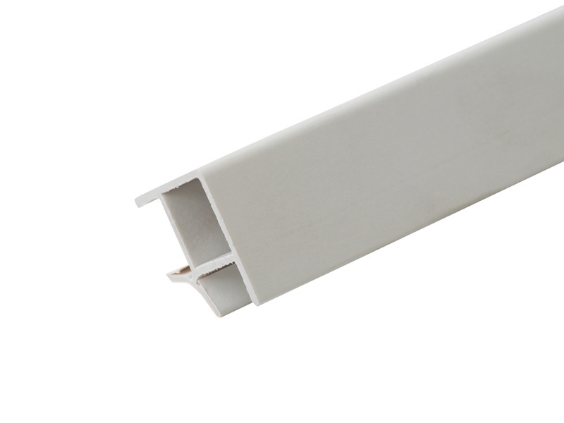 Соединитель 90гр цоколя ПВХ, белый 062, L=660мм FIRMAX