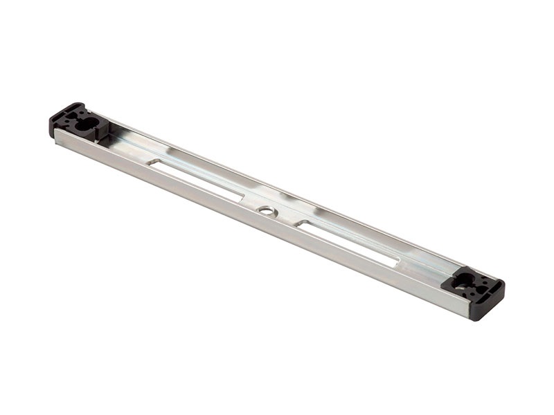 Планка ответная для ригеля и защелки, оцинковка 3111382. Рис. 2