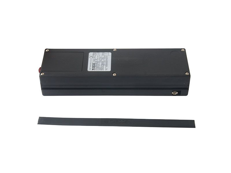 Электропривод цепной оконный VARIA UNI 230В (для монтажа на ПВХ, дерево необходимы дополнительные винты), черный, 01654010. Рис. 3