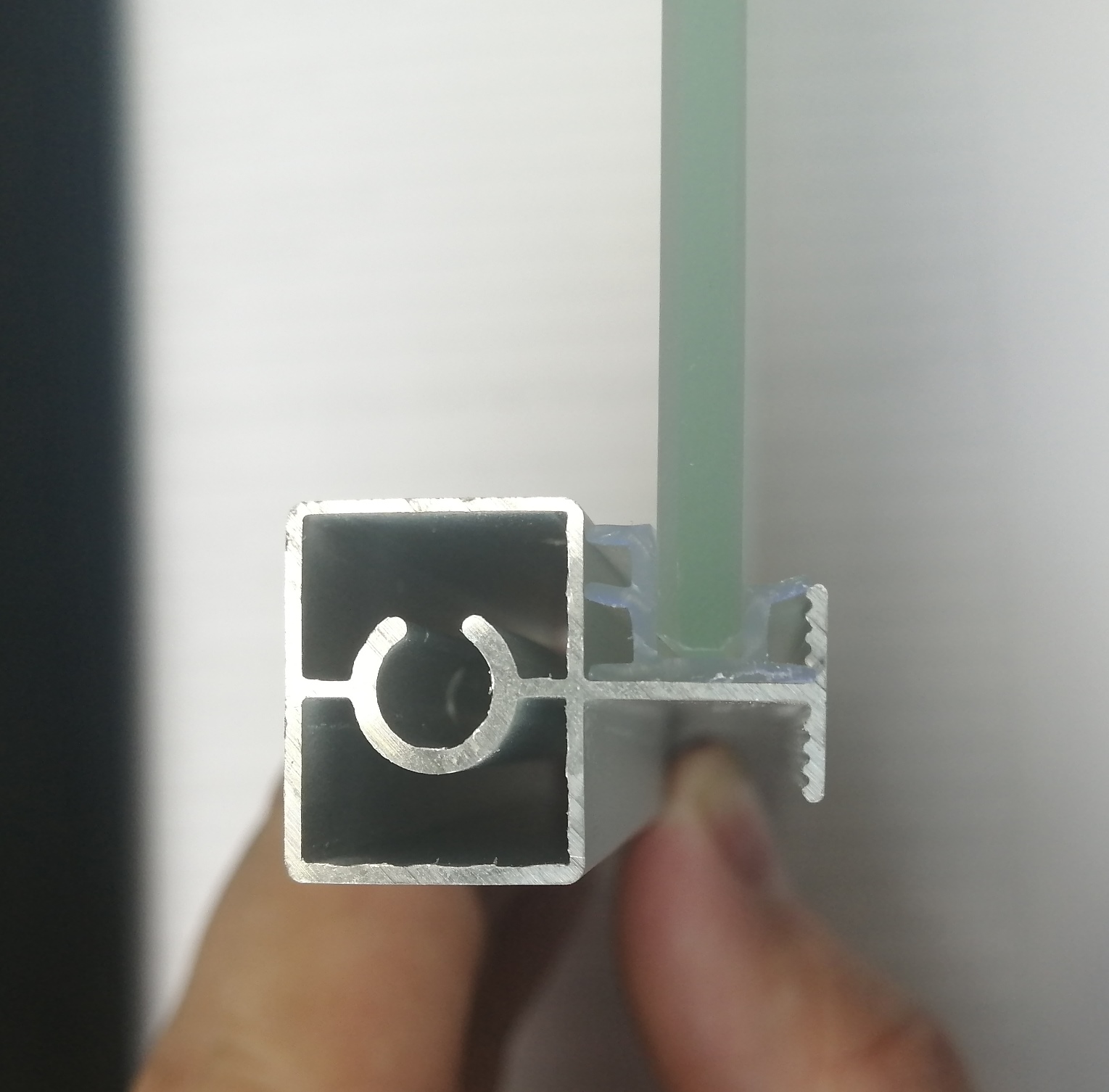 FIRMAX Уплотнитель ПВХ под вставку 4мм, бесцветный, для PRO35. Рис. 3