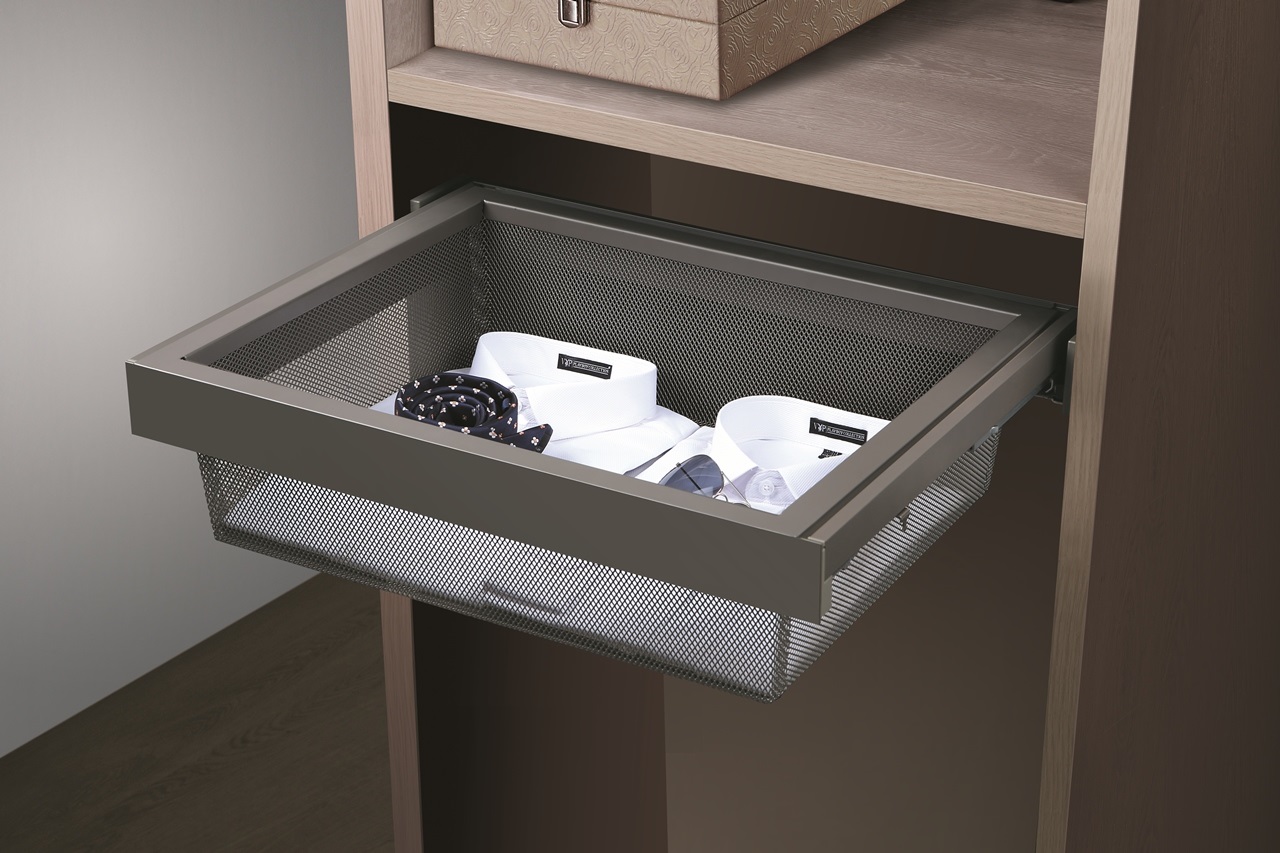 FIRMAX Выдвижная корзина в базу 700 мм, мелкая сетка, 664х420х140 (ШхГхВ), серый. Рис. 3 FIRMAX Выдвижная корзина в базу 700 мм, мелкая сетка, 664х420х140 (ШхГхВ), серый. Рис. 3