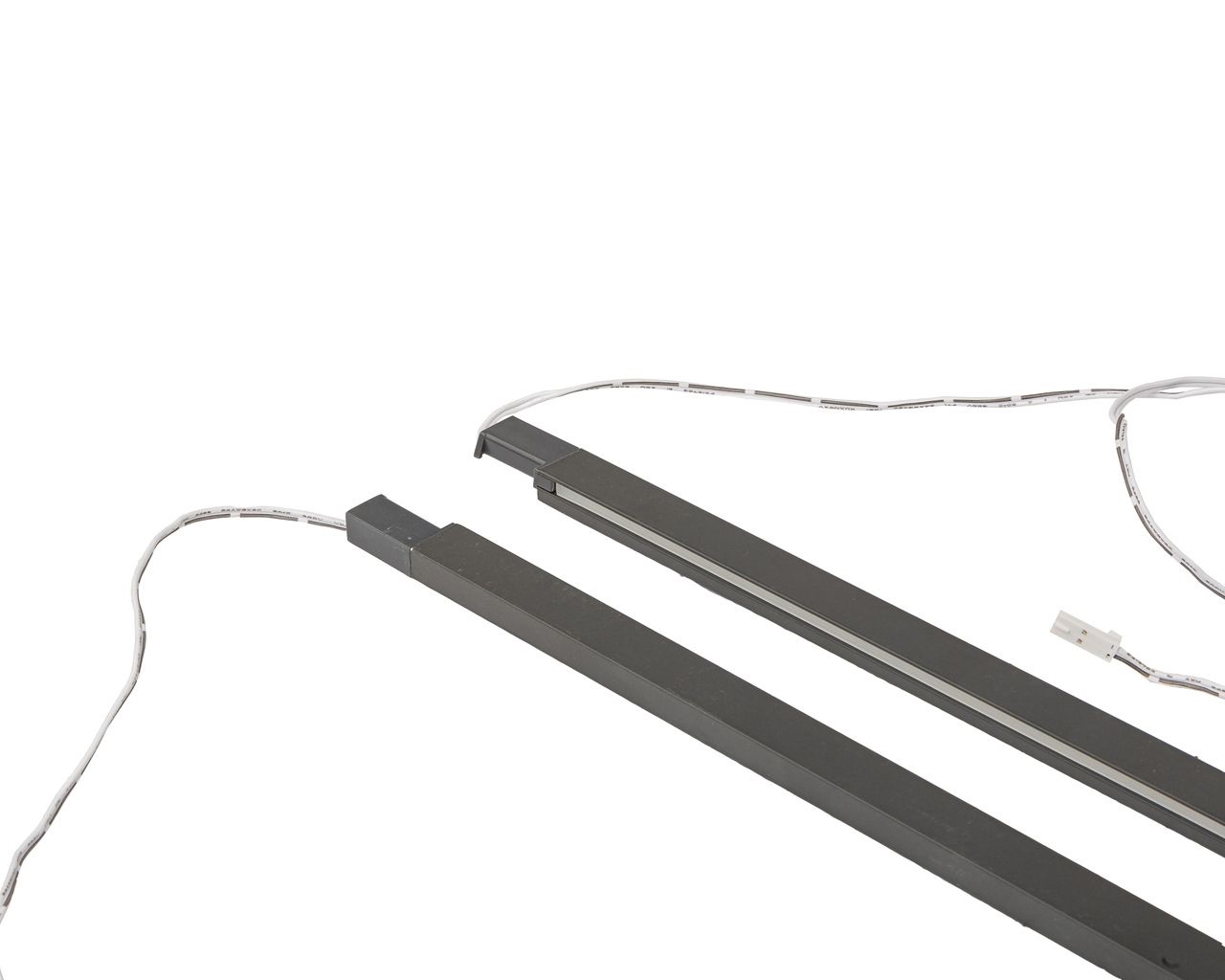 Комплект LED-подсветки ALPHALUX для ящика CRYSTAL с металлической боковиной длиной 300 мм (2 ленты, 4 крепления), антрацит. Рис. 2 Комплект LED-подсветки ALPHALUX для ящика CRYSTAL с металлической боковиной длиной 300 мм (2 ленты, 4 крепления), антрацит. Рис. 2