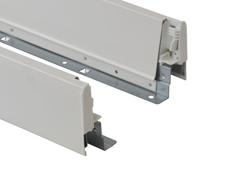 Комплект ящика Firmax Newline длина 500 мм, высота 84мм с доводчиком, белый. Рис. 3 Комплект ящика Firmax Newline длина 500 мм, высота 84мм с доводчиком, белый. Рис. 3