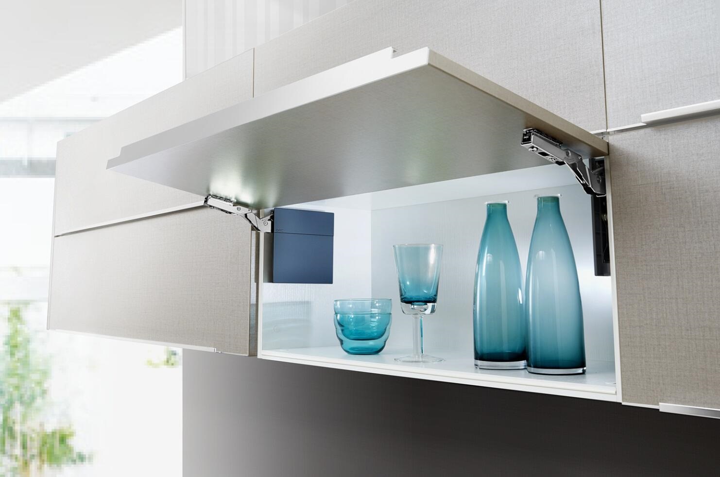 Комплект подъемного механизма TOP STAY SQ NEW для откидных фасадов, индекс нагрузки 480-1250, высота h=250-400 мм, серый. Рис. 2 Комплект подъемного механизма TOP STAY SQ NEW для откидных фасадов, индекс нагрузки 480-1250, высота h=250-400 мм, серый. Рис. 2