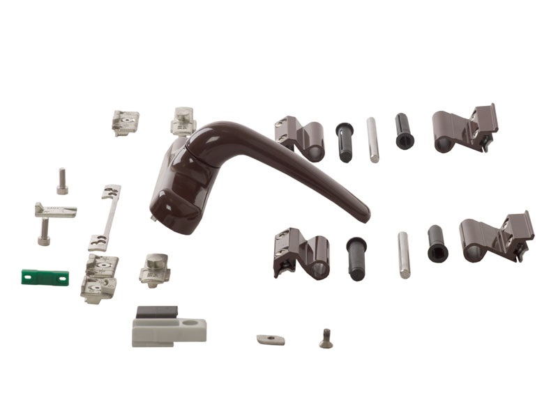 Комплект поворотный V.01 (ручка, петли, запоры, микровентиляция), коричневый RAL8017, 01184490K. Рис. 2 Комплект поворотный V.01 (ручка, петли, запоры, микровентиляция), коричневый RAL8017, 01184490K. Рис. 2