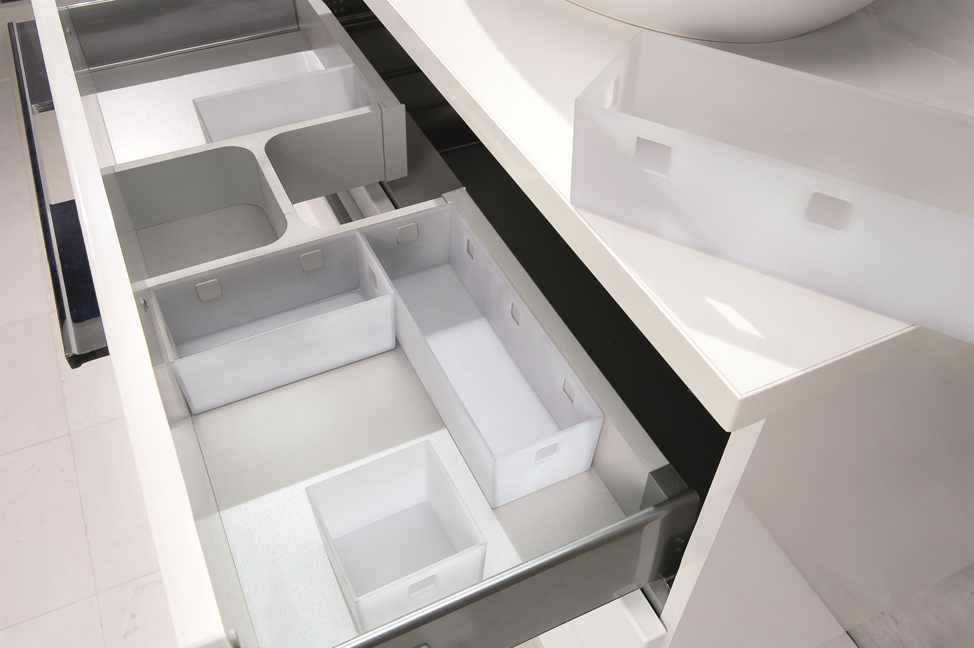 Набор лотков во внутренний ящик Banio, графит, 3 шт. Рис. 2 Набор лотков во внутренний ящик Banio, графит, 3 шт. Рис. 2