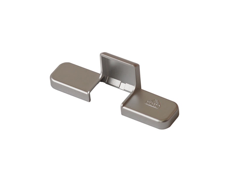 Накладка декор. ср. приж. накл. серебро R01.1 створ.. Рис. 1