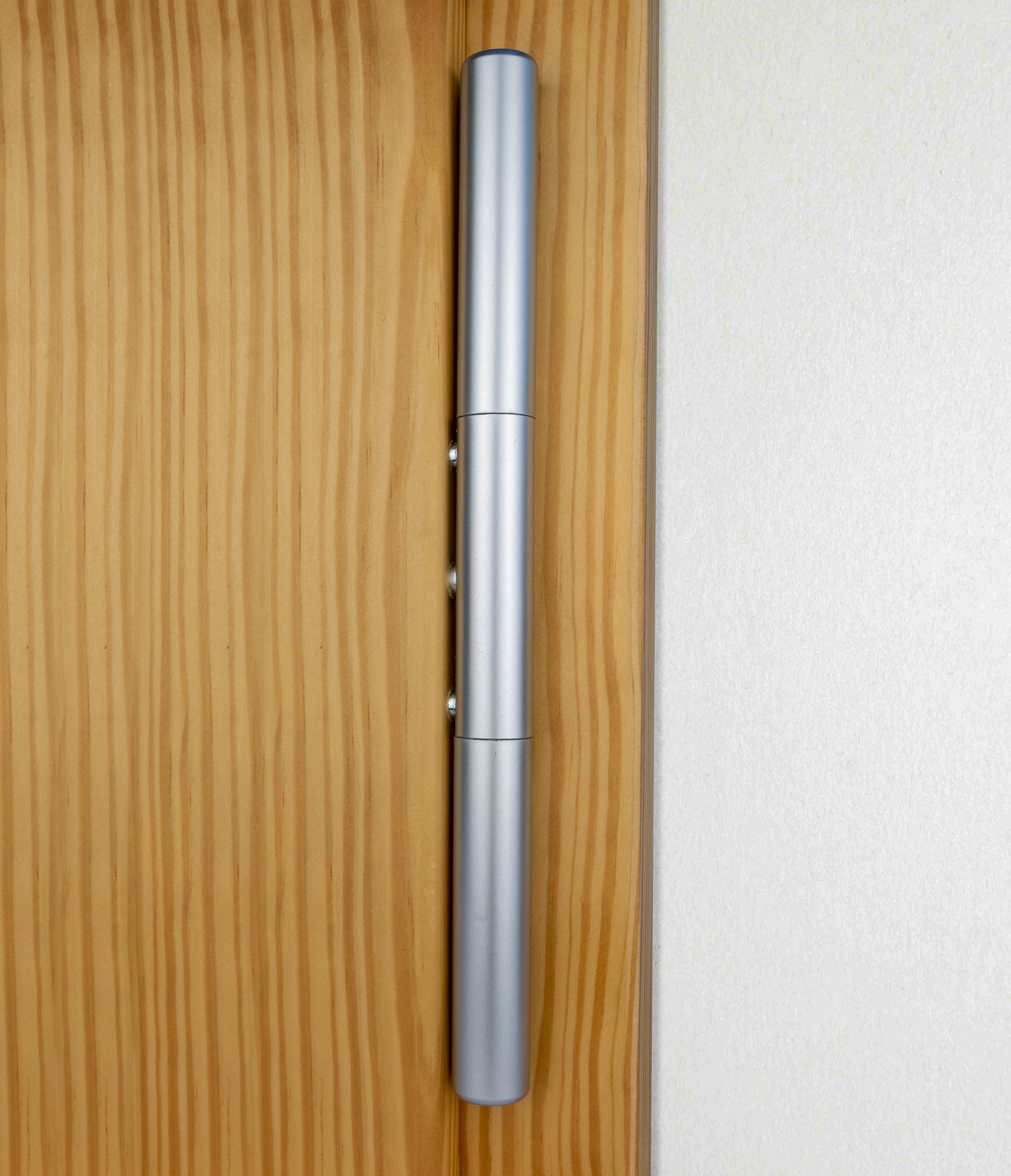 Петля ввертная, 9-штыревая, 3D регулируемая, диаметр 18 мм, сталь, оцинкованная + 3 дек. колпачка сат. серебро. Рис. 3