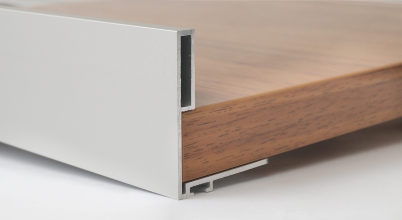 Профиль ручка для фасадов 18 мм, серия MONA, L=3000 мм, алюминий, серебро.