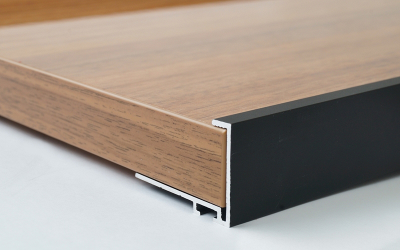 Профиль торцевой для фасадов 18 мм, серия MONA, L=3000 мм, алюминий, черный.. Рис. 1 Профиль торцевой для фасадов 18 мм, серия MONA, L=3000 мм, алюминий, черный.. Рис. 1