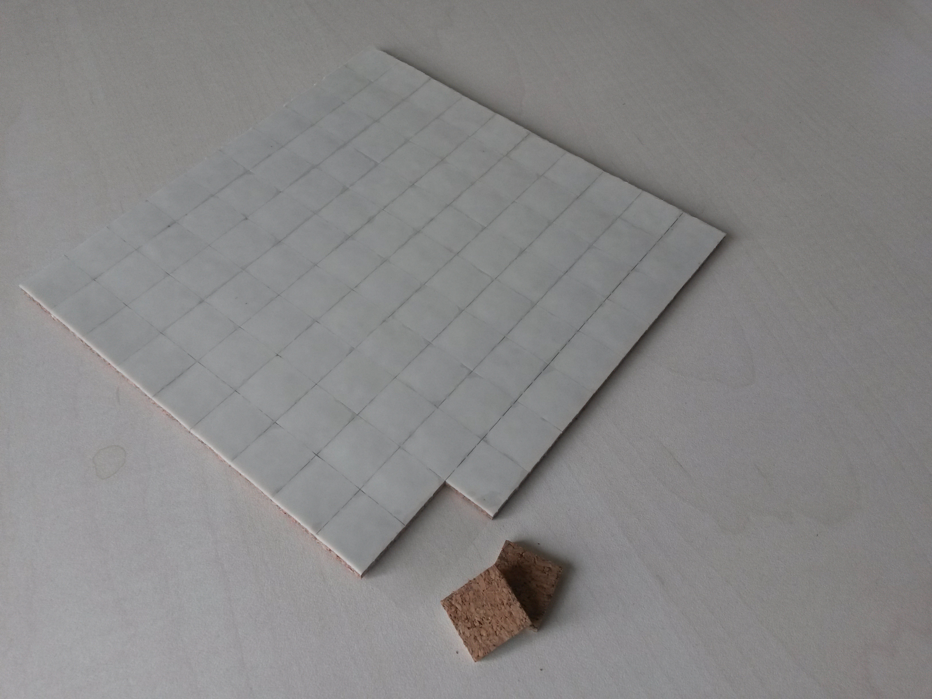 Прокладка пенопробковая Regal 18x18x3+1мм 10000 штук. Рис. 1