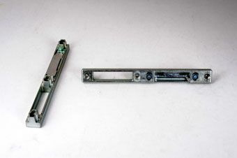 Планка под ригель-фаль, правая универс. в фурнитурный паз. Рис. 2