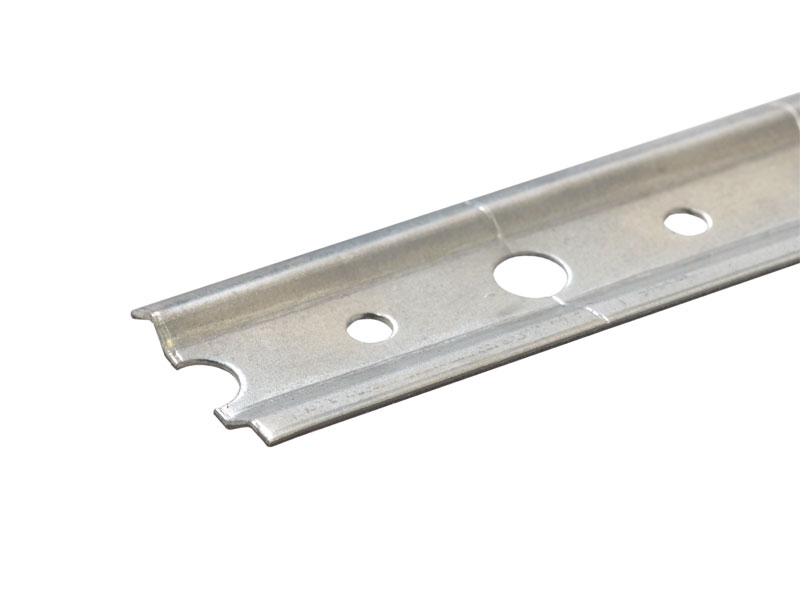 Шина для навесов L=2000мм H=38мм оцинкованная с насечкой 100мм FIRMAX. Рис. 1 Шина для навесов L=2000мм H=38мм оцинкованная с насечкой 100мм FIRMAX. Рис. 1