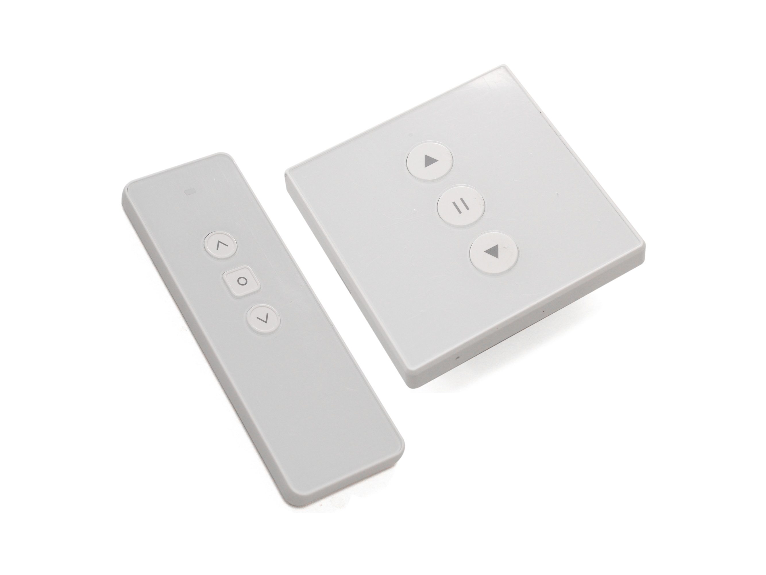 Радиоблок c встроенным выключателем AO VBPUR-101-3A/24V,  радиопульт в комплекте. Рис. 1