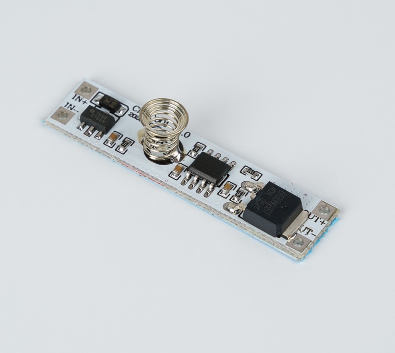 Сенсорный мини диммер для профиля, без проводов. 12/24V, 5А, 60/120W. Рис. 1 Сенсорный мини диммер для профиля, без проводов. 12/24V, 5А, 60/120W. Рис. 1