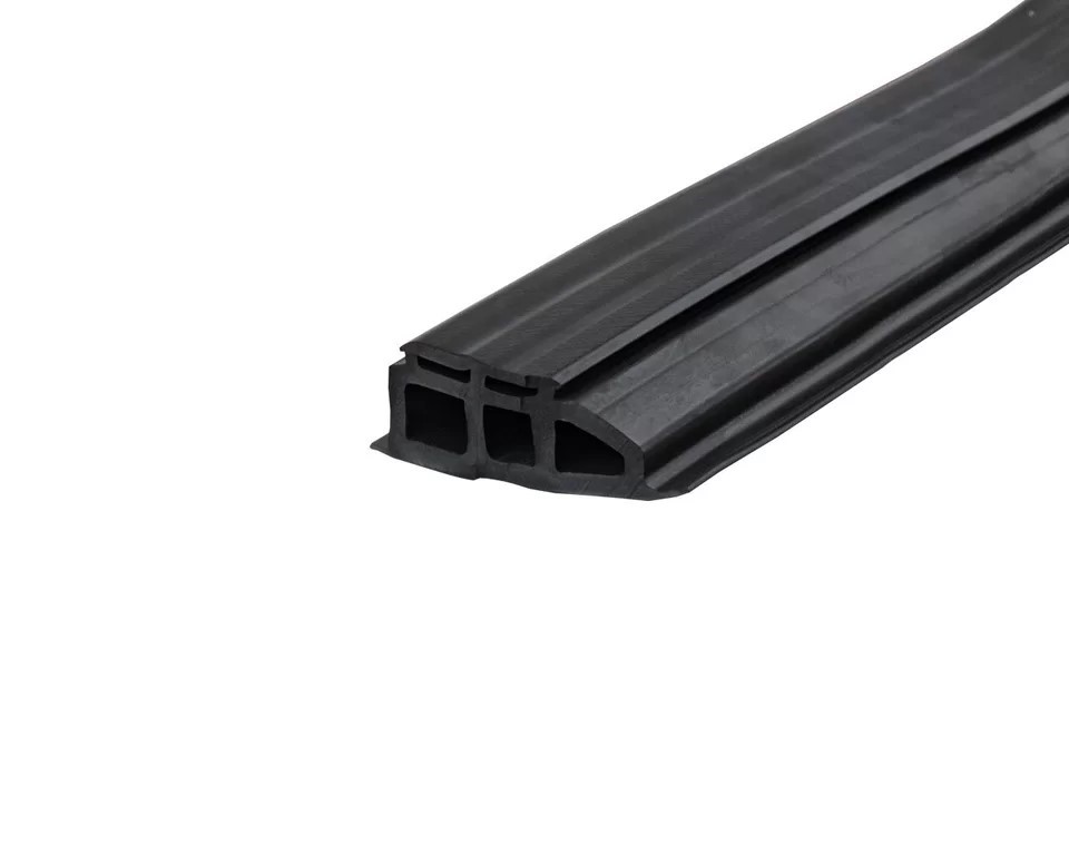 Уплотнитель средний штульпа,  EPDM 30м, черный. Рис. 1