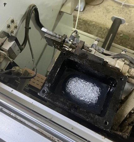 ЭВА клей-расплав для кромки Jiwey HM80.203.5G, прозрачно-белый , мешок 25 кг. Рис. 2
