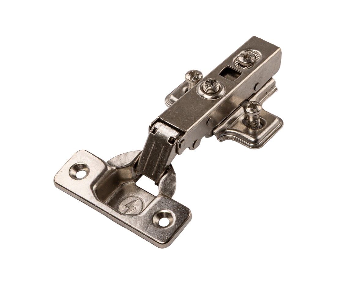 Петля накладная Clip-On с доводчиком, 84 гр, с монтажной планкой H=2 мм в сборе, с предустановленными евровинтами, 45 мм, 35 мм чашка. Рис. 1